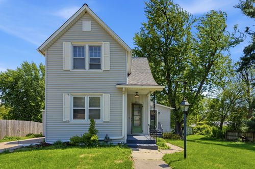 1713 N 5th St, Clinton, IA, 52732-2609 | Card Image