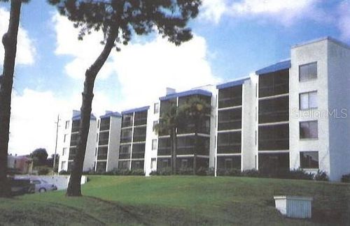 2424 W Tampa Bay Blvd, TAMPA, FL, 33607-1337 | Card Image