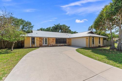 302 Se Bayview Ter, Port St Lucie, FL, 34983-2114 | Card Image