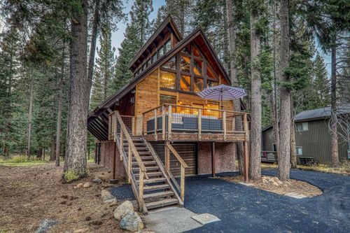 12007 Bernese Ln, Truckee, CA, 96161-6031 | Card Image