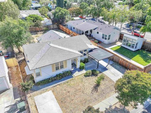 93 Atherton Ave, Pittsburg, CA, 94565-4818 | Card Image