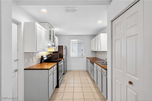 11817 Forest Mere Dr, BONITA SPRINGS, FL, 34135-1106 | Card Image