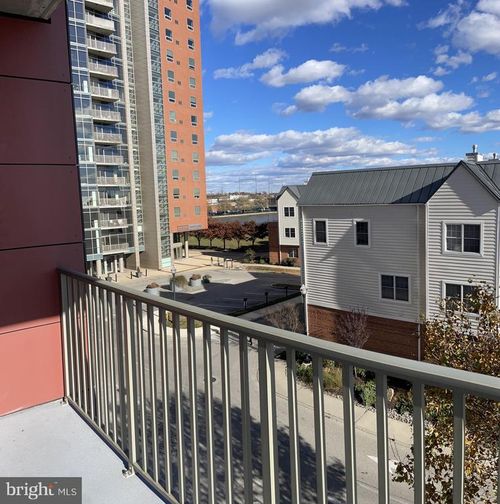 apt-305-105 Christina Landing Dr, WILMINGTON, DE, 19801-5260 | Card Image