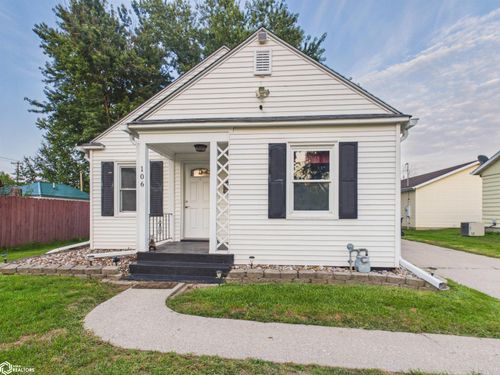 106 S Webster St, Ottumwa, IA, 52501-4567 | Card Image