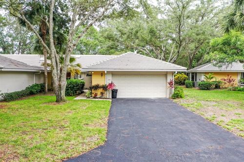 273-243 Southampton Ln, VENICE, FL, 34293-4281 | Card Image