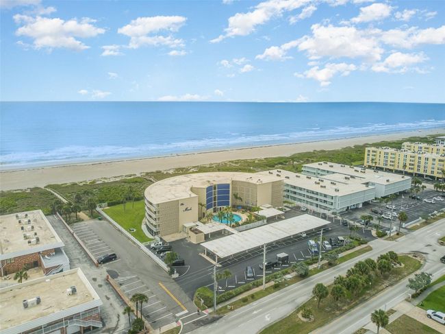 Live beachside in style | Image 21