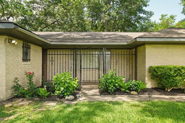 220 Brand Ln, House other with 3 bedrooms, 2 bathrooms and null parking in Stafford TX | Image 36