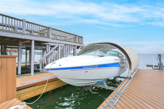 Boat Lift w/Cover. | Image 30