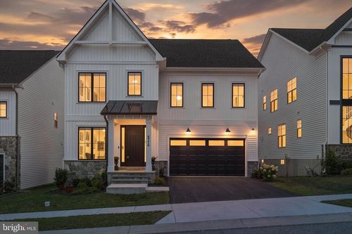 8776 Walnut Bottom Ln, Frederick, MD, 21701-3586 | Card Image