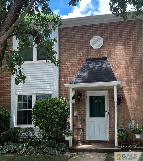 253-253 Palombi Ct, East Brunswick, NJ, 08816-5023 | Card Image