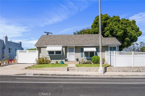 1414 W 13th St, San Pedro, CA, 90731 | Card Image