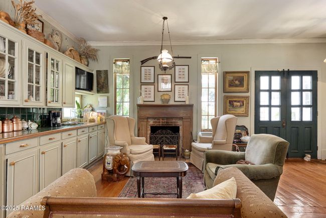 19-web-or-mls-331 E Carriere St-23 | Image 19