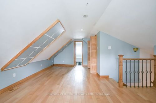 45 Grove St W, Barrie, ON, L4N1M6 | Card Image