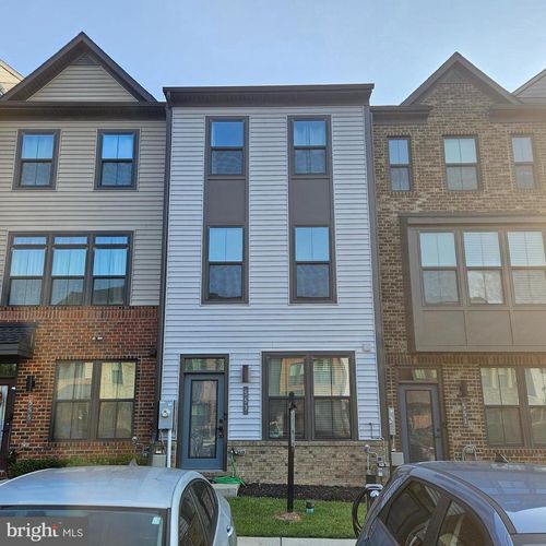 553 Levanna Ln, GLEN BURNIE, MD, 21060-8742 | Card Image