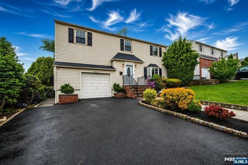 29 Fischer Ave, Nutley, NJ, 07110-2014 | Card Image