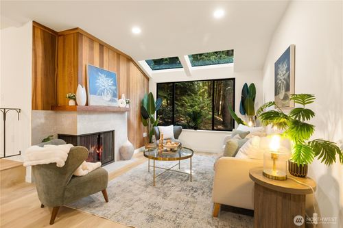 4123 145th Ave Ne, Bellevue, WA, 98007-3111 | Card Image