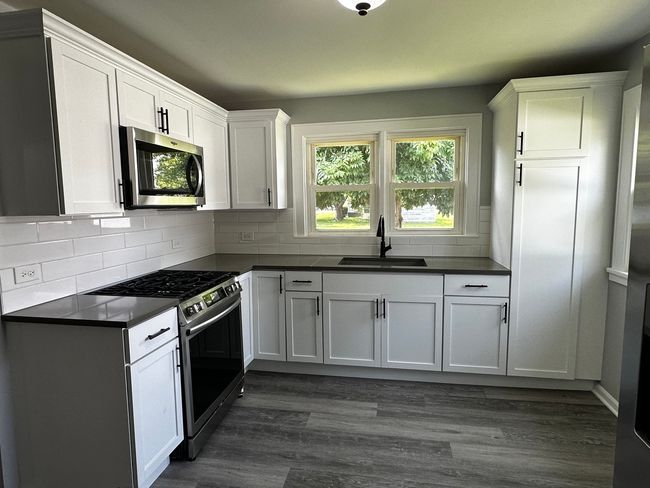 1002 Hoyne St, House other with 3 bedrooms, 2 bathrooms and 1 parking in Streator IL | Image 7