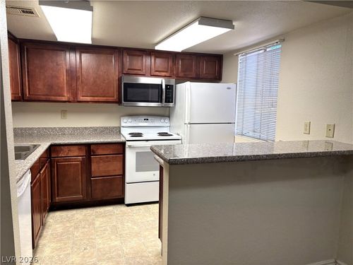 363-5499 Indian River Dr, Las Vegas, NV, 89103-8711 | Card Image