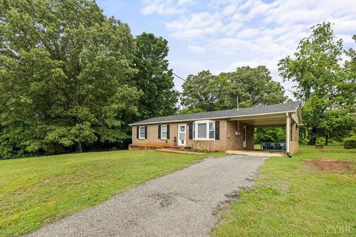 702 11th St, Altavista, VA, 24517-1714 | Card Image