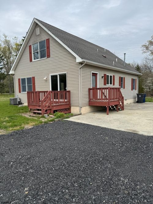 915 Grand Ave, Mays Landing, NJ, 08330-3829 | Card Image