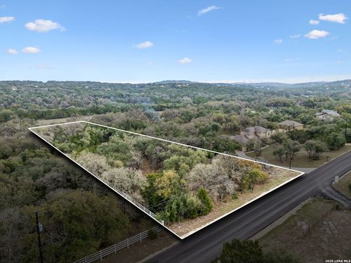 12072 Summer Mdws, Spring Branch, TX, 78070-7038 | Card Image