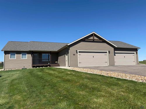 19229-chuck-wagon-circle-19229 Chuck Wagon Cir, Belle Fourche, SD, 57717-7204 | Card Image
