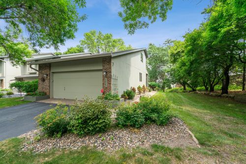 5923 Abbott Ct, Minnetonka, MN, 55343-9426 | Card Image