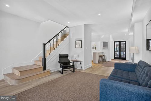 219 Douglas St Ne, WASHINGTON, DC, 20002-1031 | Card Image