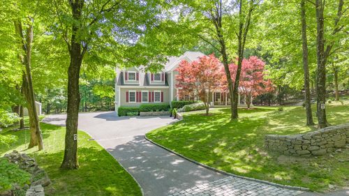 198 Barnegat Rd, Pound Ridge, NY, 10576-2117 | Card Image