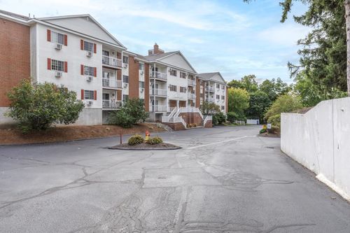 32-490 River Road, Manchester, NH, 03104 | Card Image