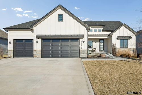 7209 Kilpatrick Parkway, Bennington, NE, 68007 | Card Image
