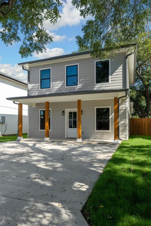 303 Live Oak, Valley Mills, TX, 76689-4447 | Card Image