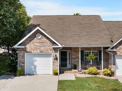 1572 Ellery Ln, Knoxville, TN, 37918-9617 | Card Image
