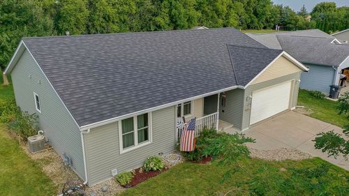 126 Deanna Dr, Evansville, WI, 53536-2144 | Card Image