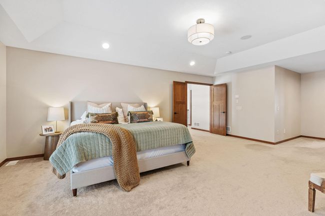 9256 Gateway Ln, House other with 5 bedrooms, 5 bathrooms and null parking in Eden Prairie MN | Image 28