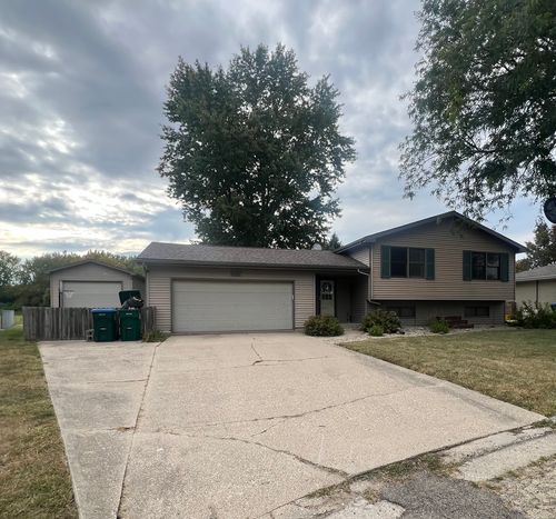 906 Wiker Dr, Rock Falls, IL, 61071-1940 | Card Image