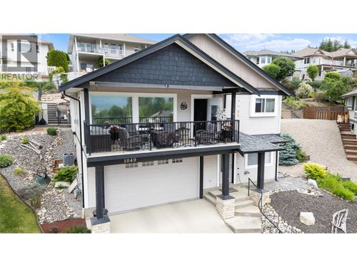 1040 14 Ave Se, Salmon Arm, BC, V1E2R5 | Card Image