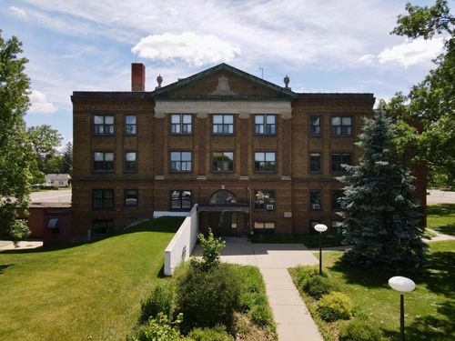 418 Jefferson St N, Wadena, MN, 56482-1265 | Card Image