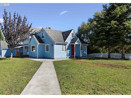 584 Exchange St, North Bend, OR, 97459-2920 | Card Image