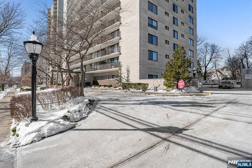 277 Prospect Ave, Hackensack, NJ, 07601-2512 | Card Image