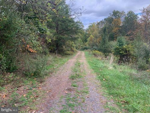 38 Eastview Dr, AUGUSTA, WV, 26704-8139 | Card Image