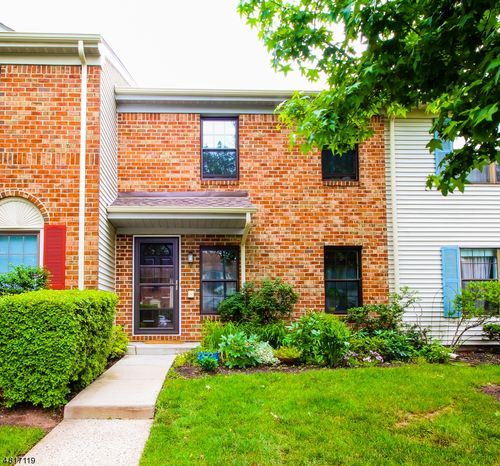 123 Pear Tree Ln, FRANKLIN PARK, NJ, 08823-1405 | Card Image