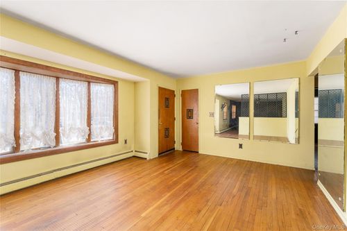 52 Woodbury Rd, Farmingville, NY, 11738-2320 | Card Image