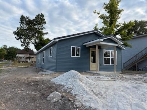 1029 Concannon St, MOBERLY, MO, 65270-1232 | Card Image