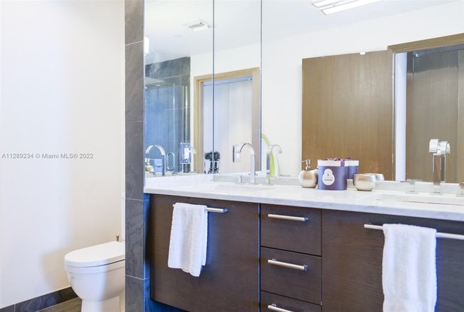 APT-5108 - 900 Biscayne Blvd, Condo with 2 bedrooms, 3 bathrooms and null parking in Miami FL | Image 15