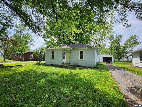 231 N 3rd St, Ashley, IL, 62808-1044 | Card Image