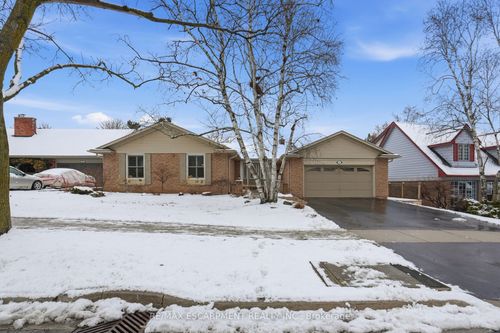 1995 Kerns Rd, Burlington, ON, L7P3J2 | Card Image