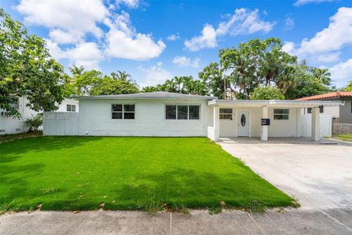 181 Ne 121st St, North Miami, FL, 33161-5340 | Card Image
