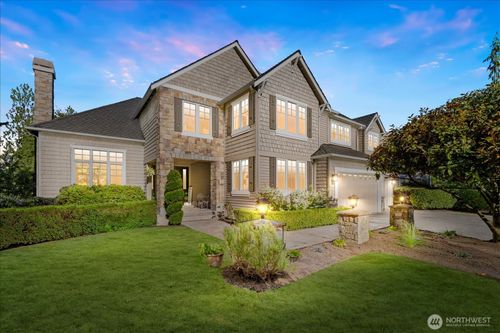 2046 277th Avenue Se, Sammamish, WA, 98075 | Card Image