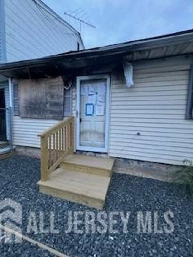 39 Mercer St, House other with 2 bedrooms, 1 bathrooms and null parking in Carteret NJ | Image 6